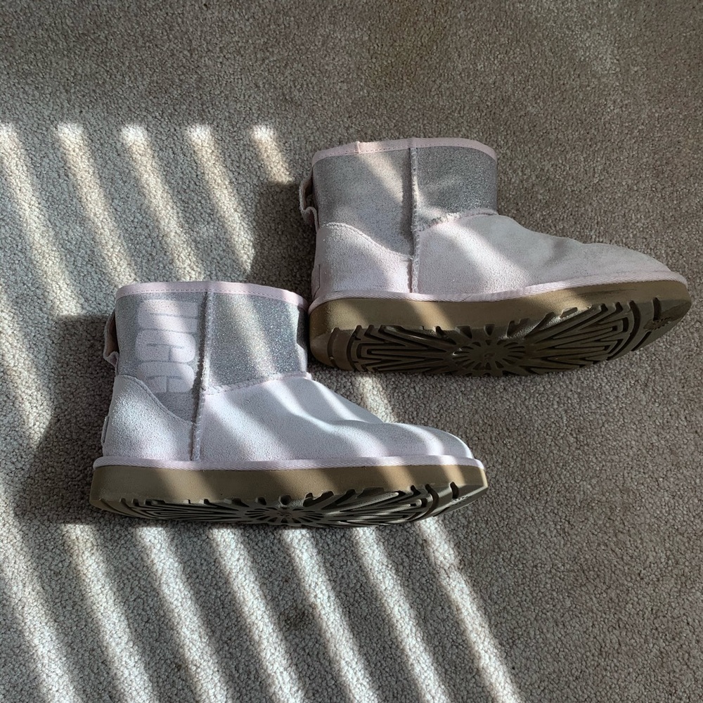 Pink women’s UGGs
